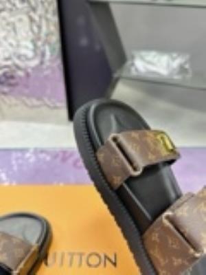 wholesale quality women louis vuitton shoes model no. 523